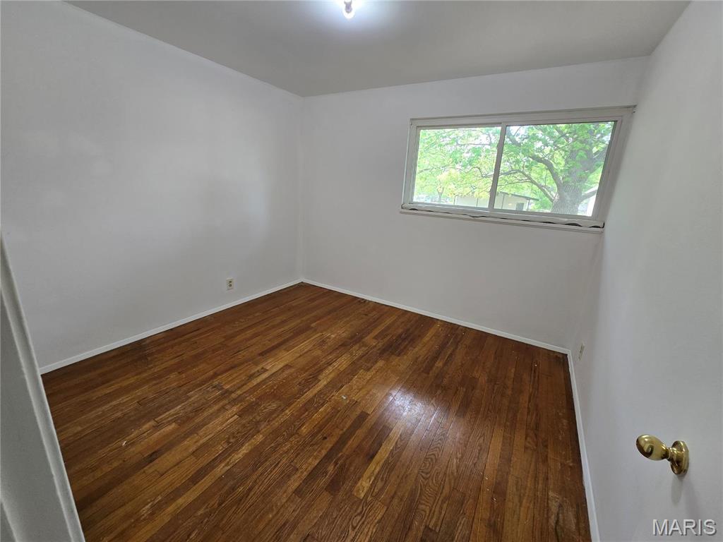 10304 Bon Oak Drive Property Photo 9