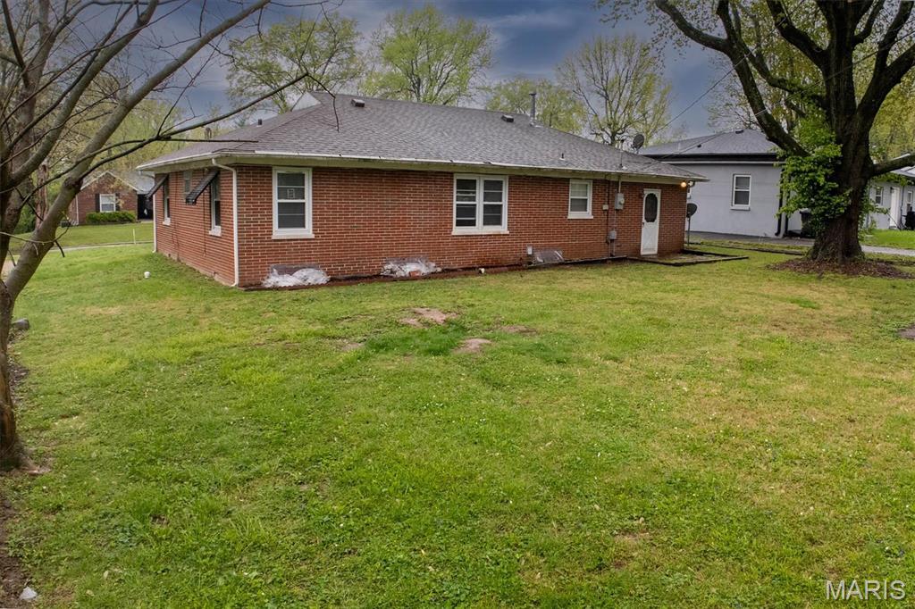 7 Lakewood Drive Property Photo 3