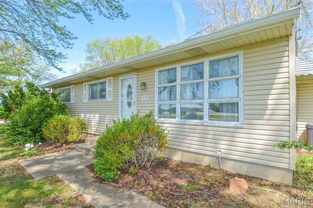 171 Urbanna Drive Property Photo 3