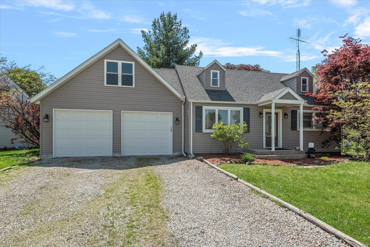 714 W Elm Street Property Photo