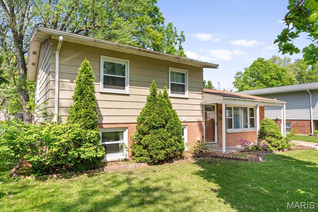 25 Village Drive Property Photo 3