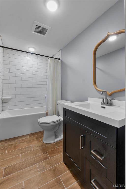 2544 Copperfield Court Property Photo 28