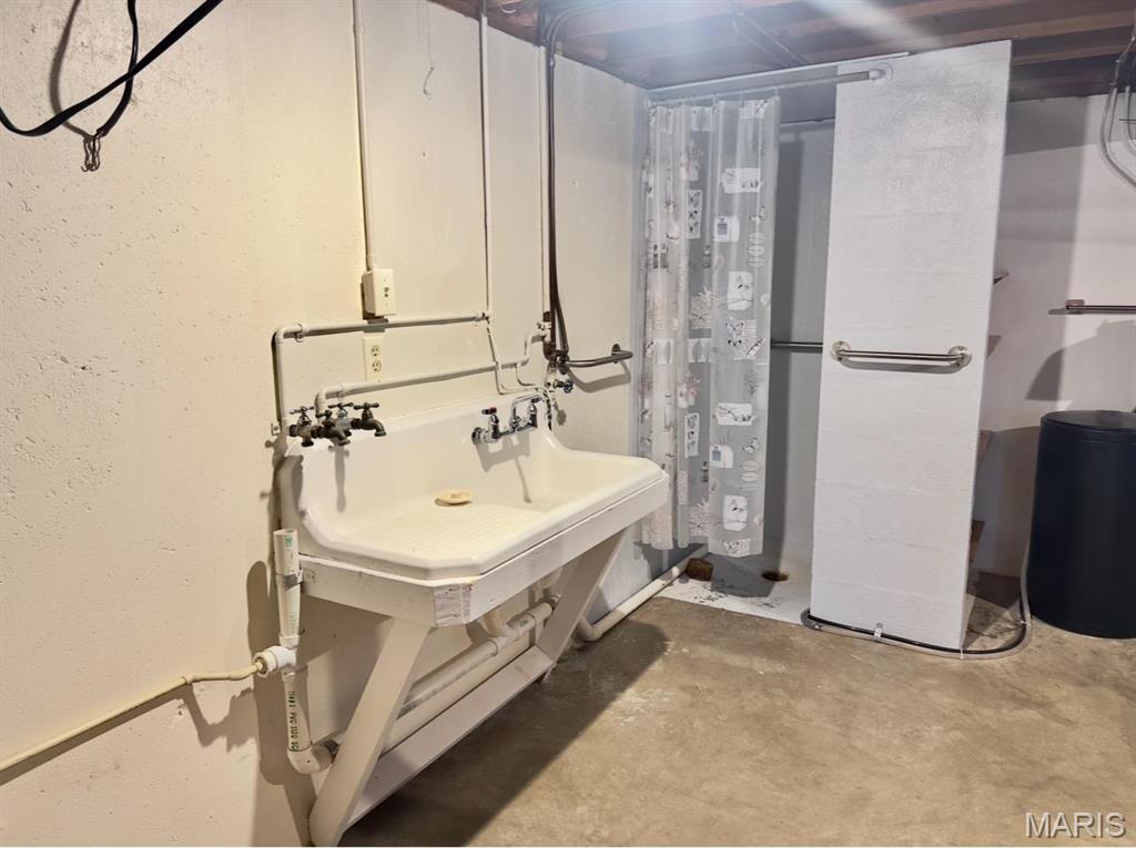 225 S Moulton Street Property Photo 38