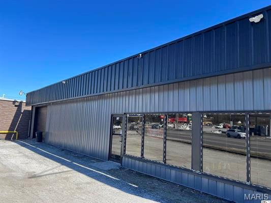 307 S Highway 61 Property Photo 2