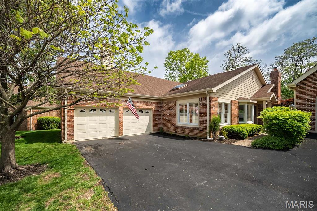 1627 Timberlake Manor Parkway Property Photo 2