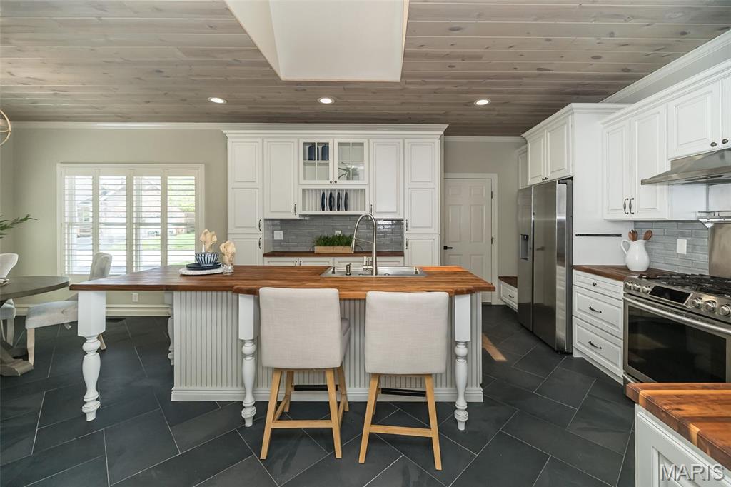1627 Timberlake Manor Parkway Property Photo 19