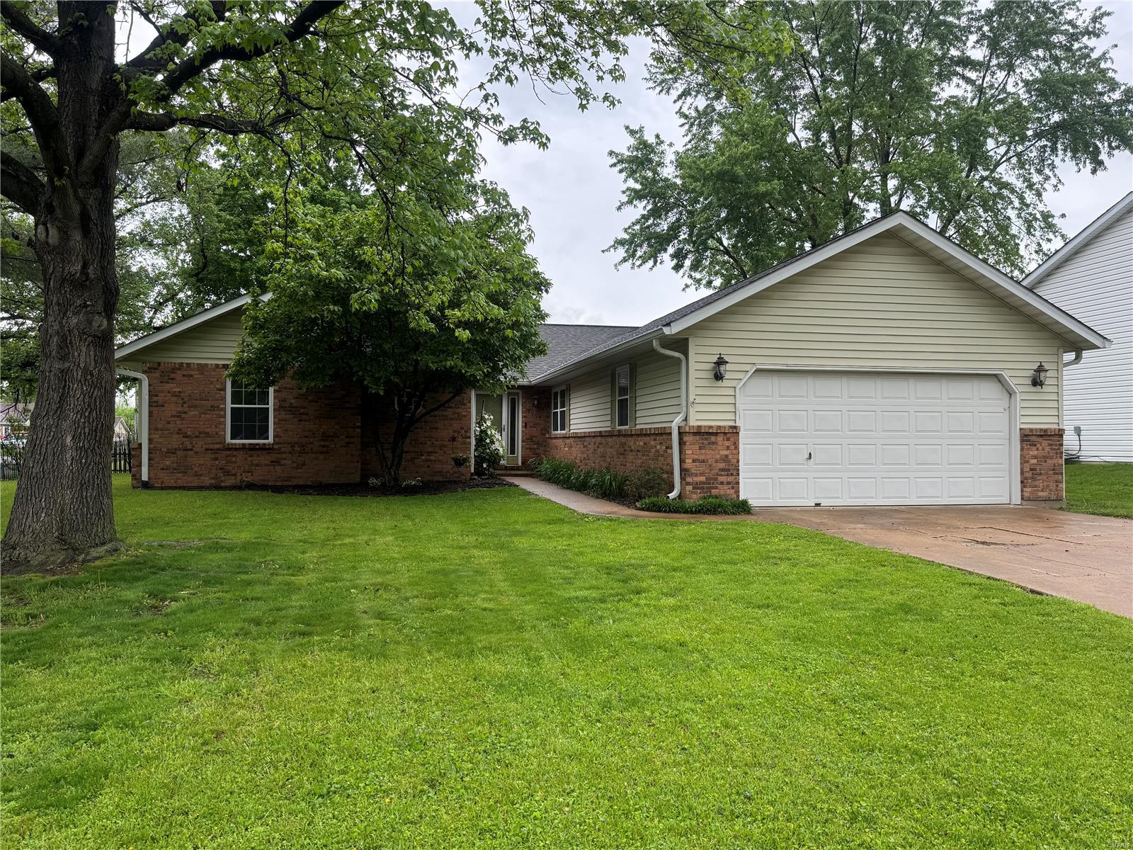 1005 Arlington Drive Property Photo