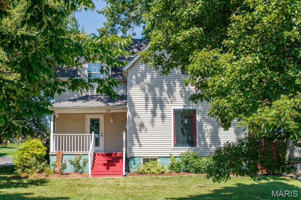 218 Walnut Street Property Photo 4