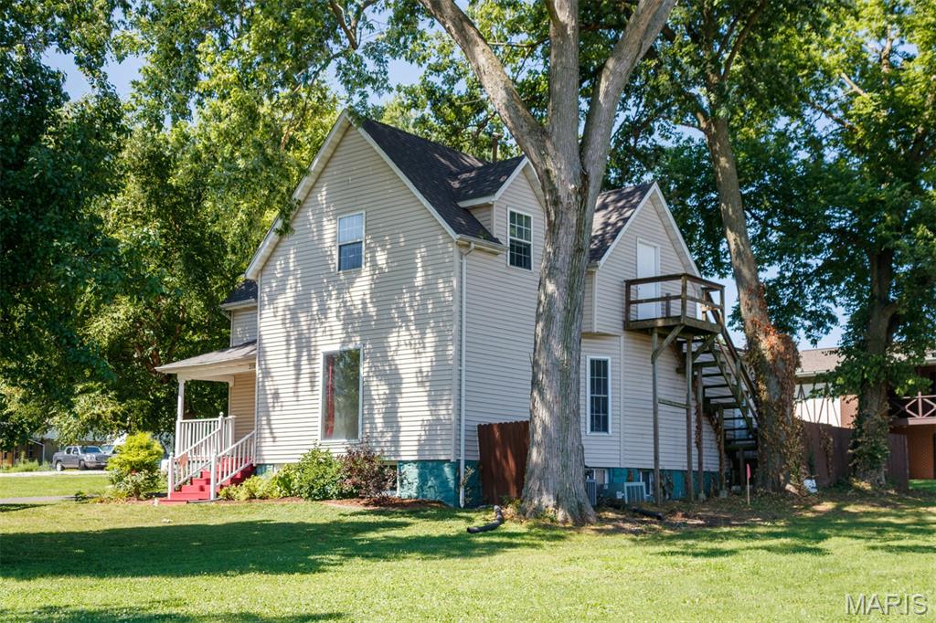 218 Walnut Street Property Photo 6