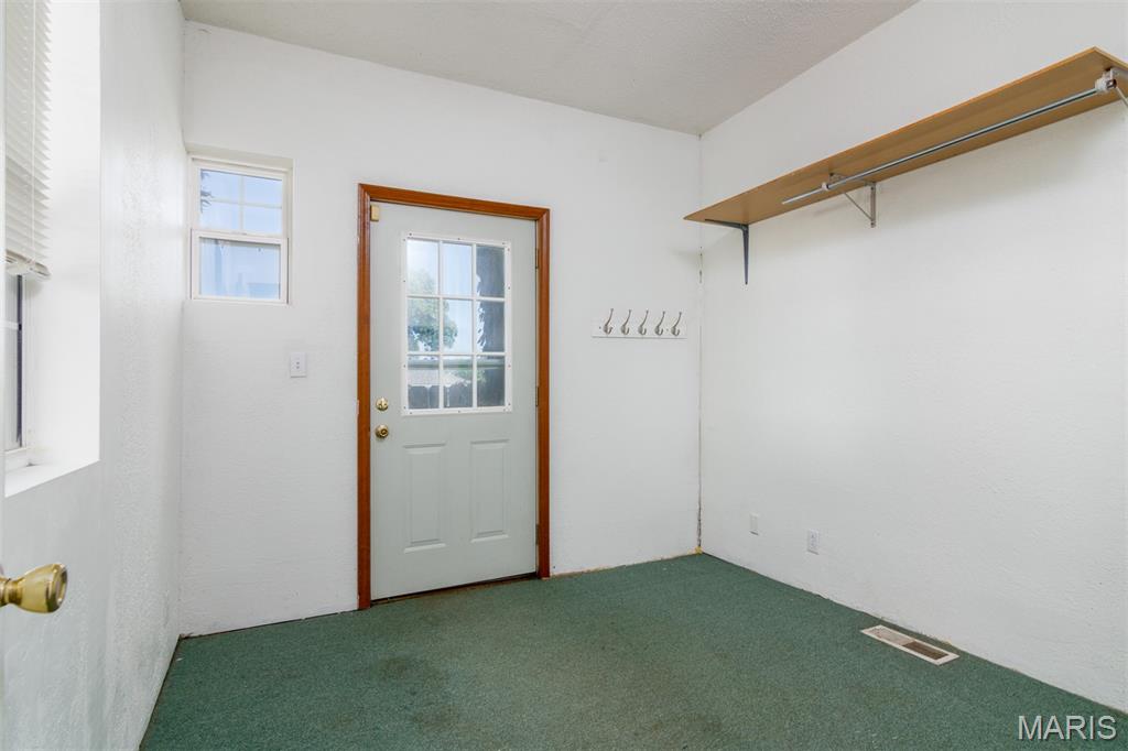 218 Walnut Street Property Photo 20
