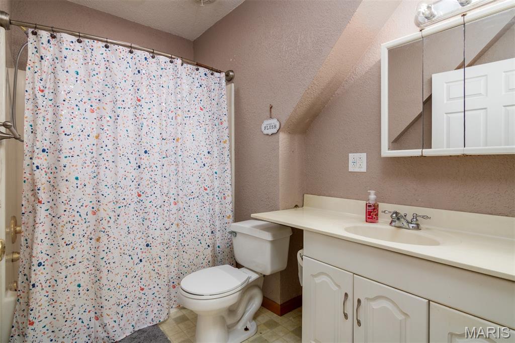 218 Walnut Street Property Photo 28