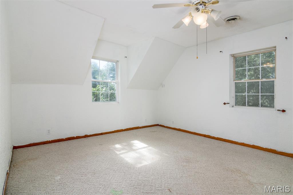 218 Walnut Street Property Photo 30