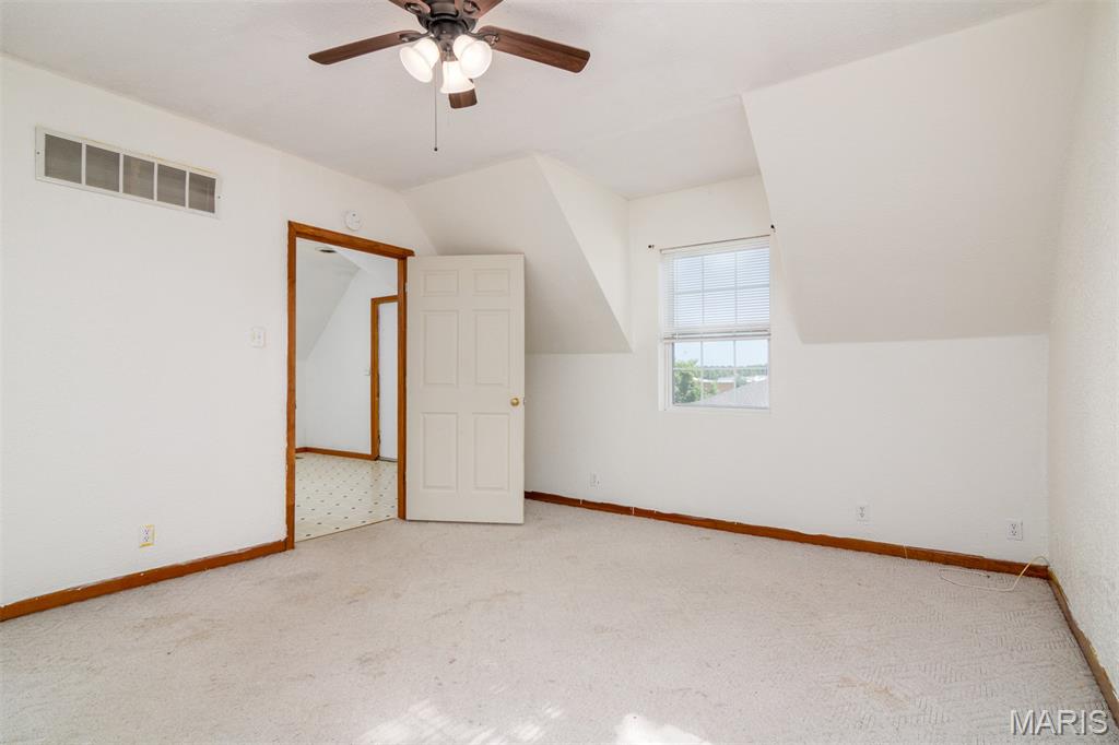 218 Walnut Street Property Photo 32