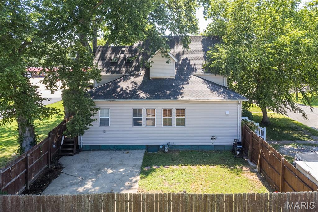 218 Walnut Street Property Photo 37