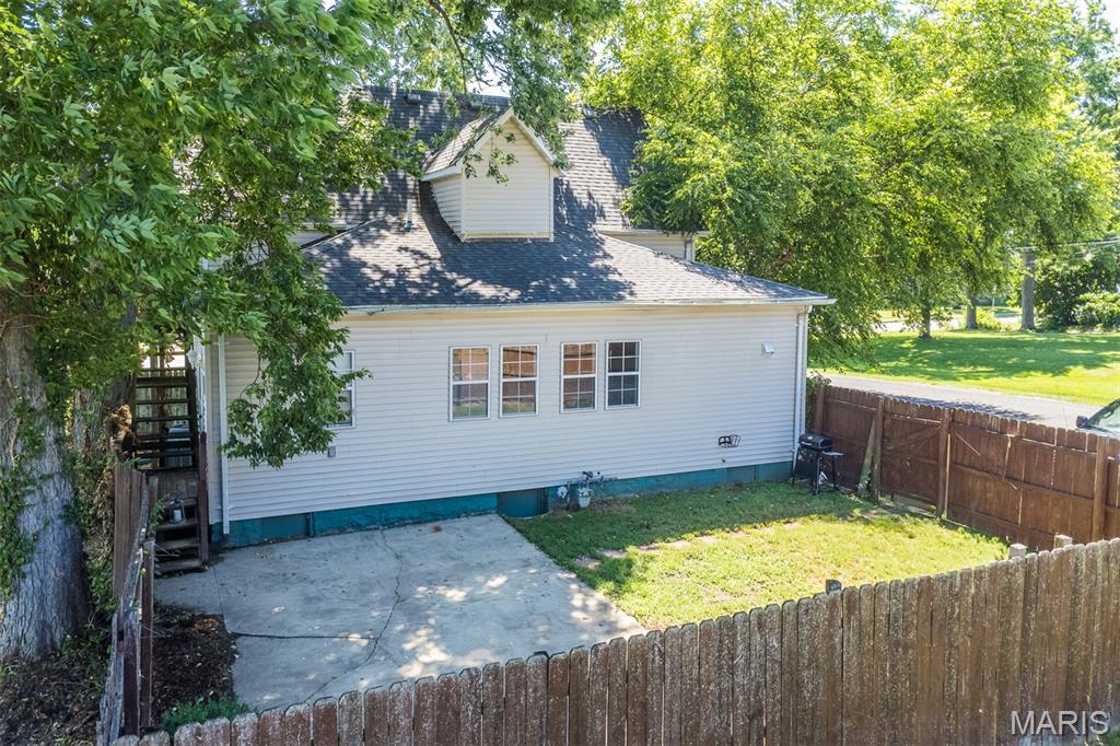 218 Walnut Street Property Photo 38