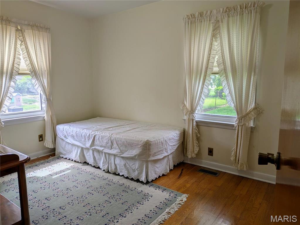 824 Loekes Drive Property Photo 11