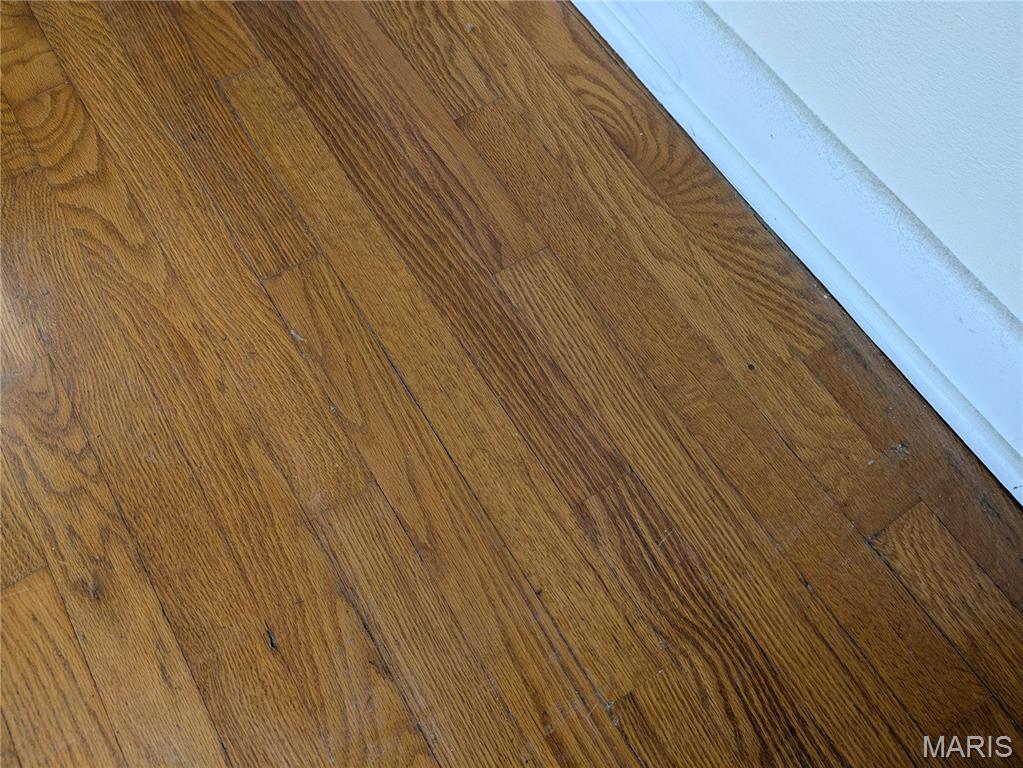 824 Loekes Drive Property Photo 12