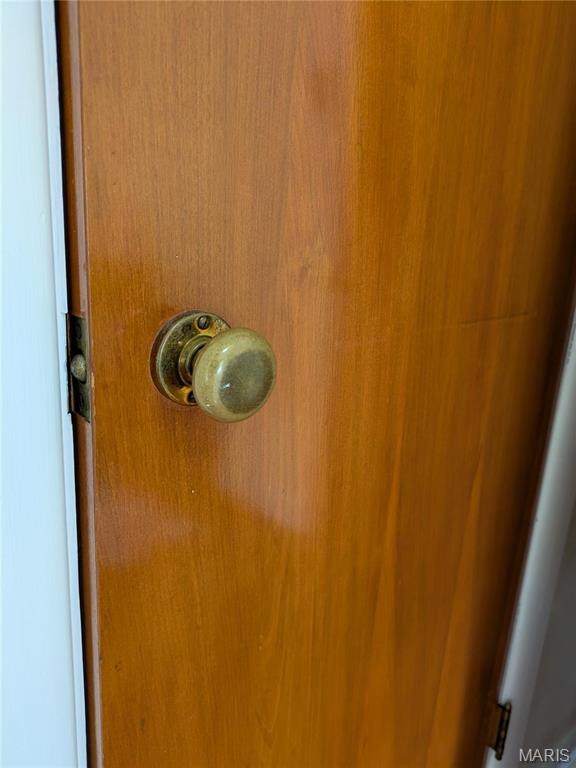 824 Loekes Drive Property Photo 13