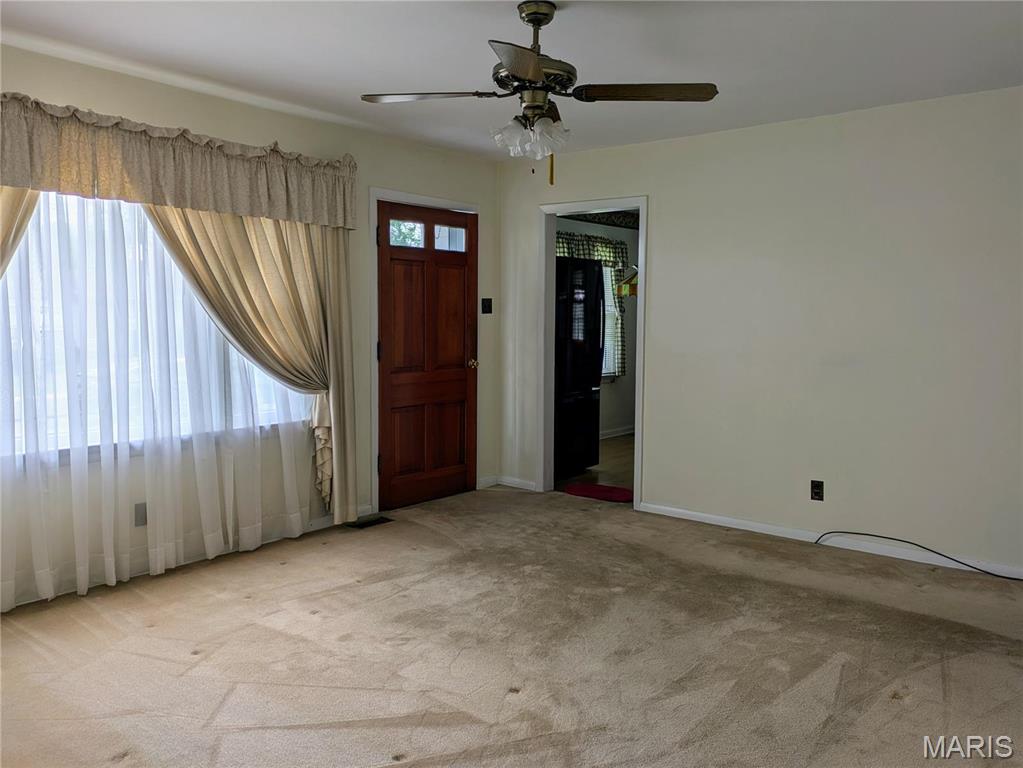 824 Loekes Drive Property Photo 15