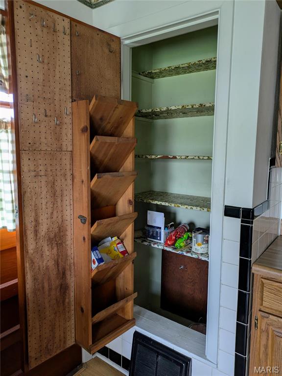 824 Loekes Drive Property Photo 20