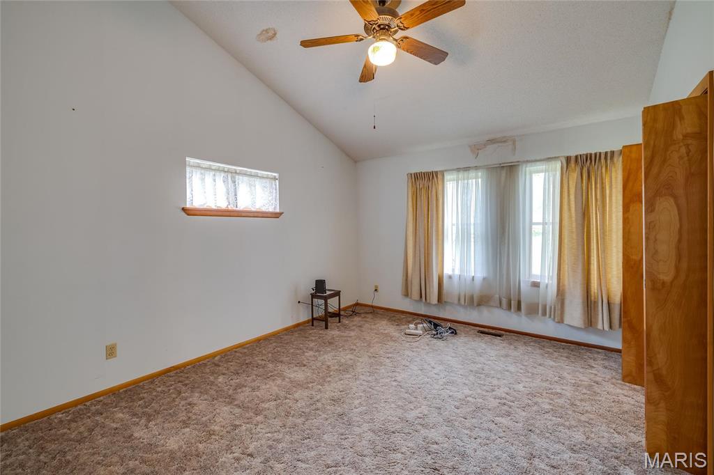8619 Highway E Property Photo 27