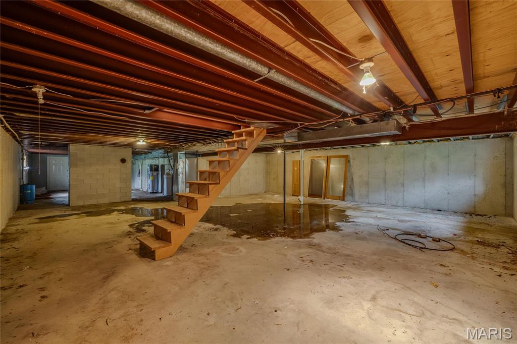 8619 Highway E Property Photo 29