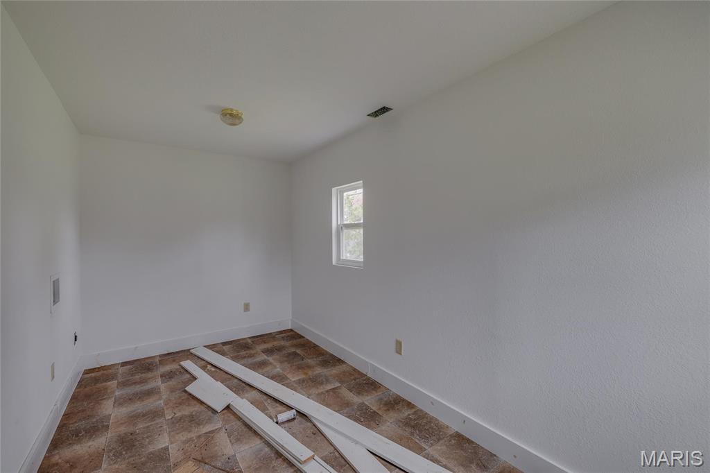 8619 Highway E Property Photo 48