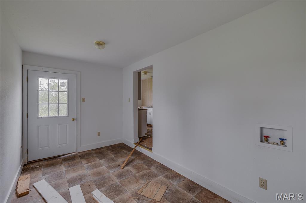 8619 Highway E Property Photo 49