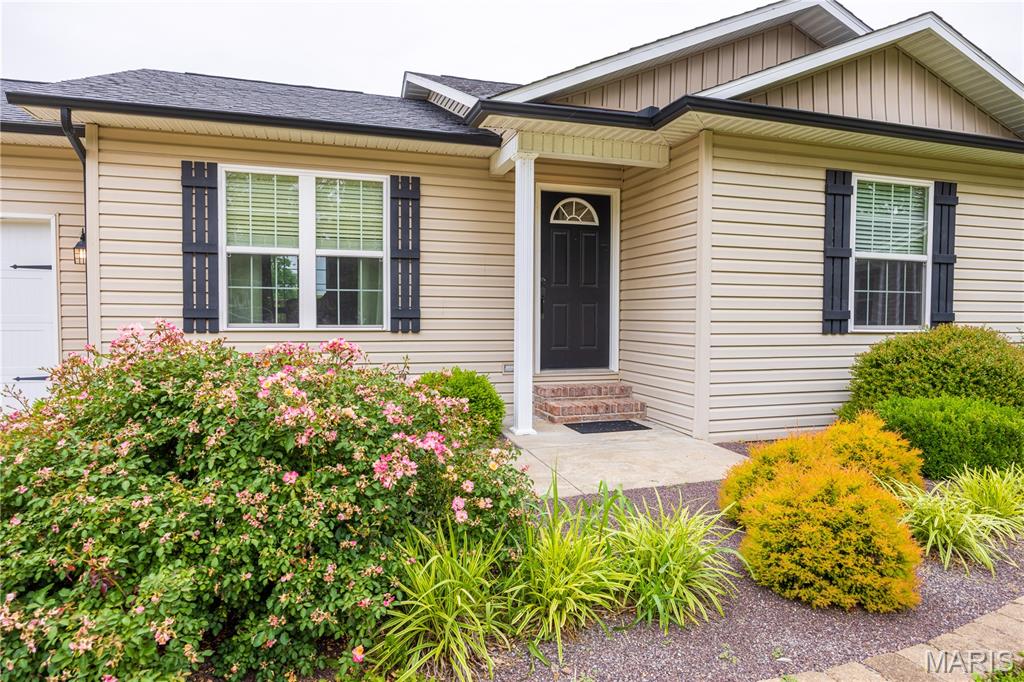 251 Eagles Crossing Property Photo 1