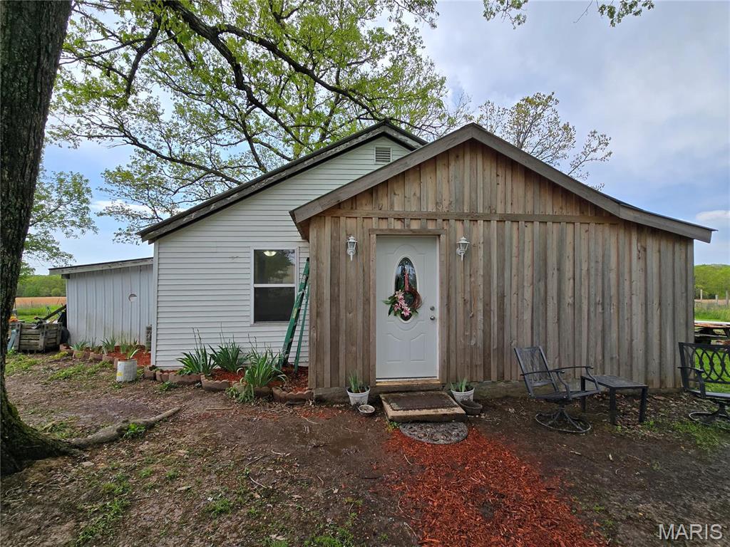 18896 Highway H Property Photo 1