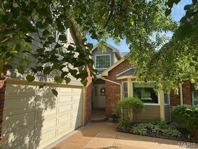 14300 Willow Spring Hill Drive Property Photo 3