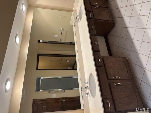 14300 Willow Spring Hill Drive Property Photo 29