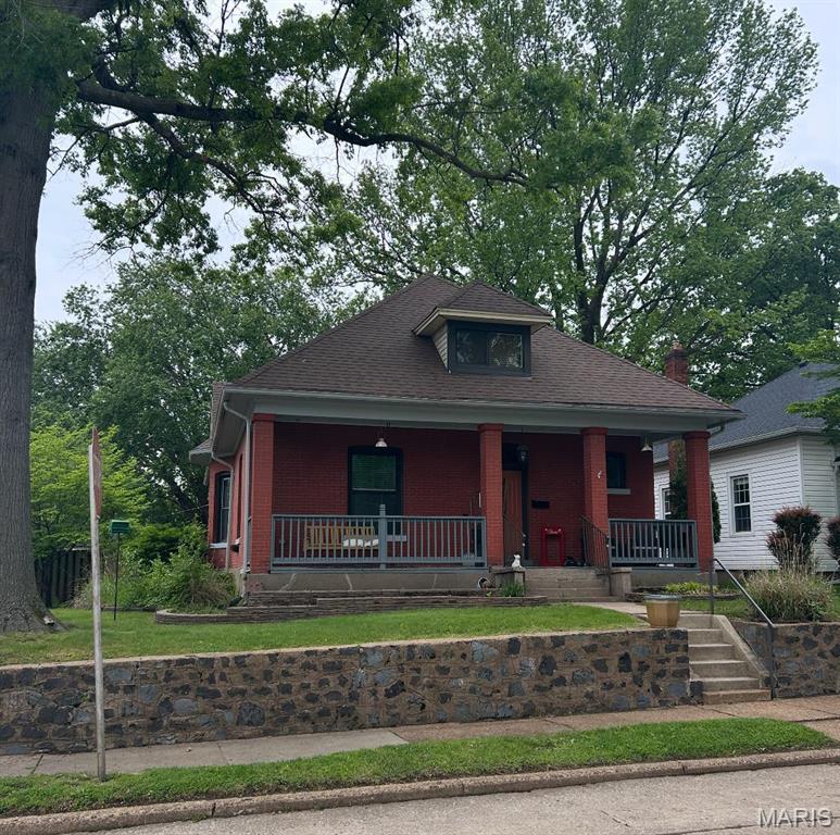27 N Taylor Avenue Property Photo 1