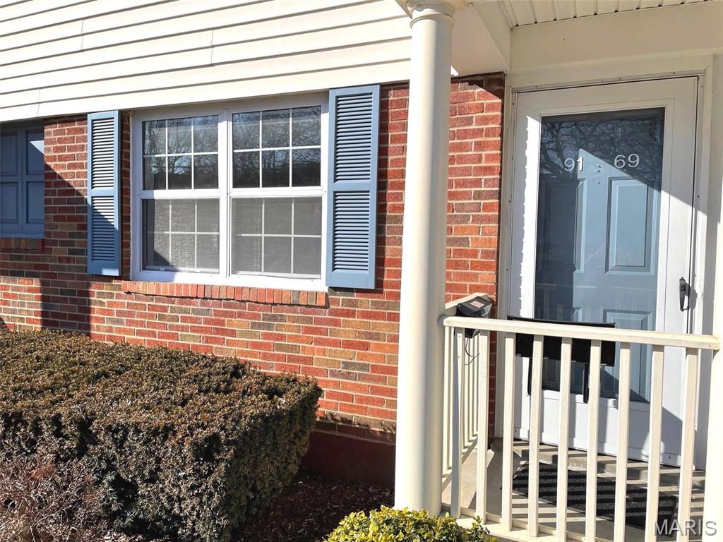 9169 N Swan Circle Property Photo 1