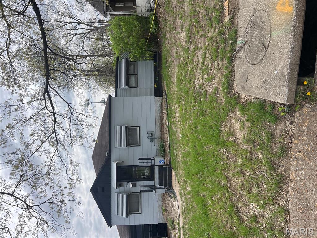 7401 Pleaseway Drive Property Photo 1