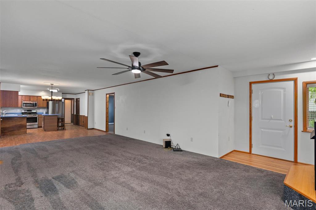 418 E Maple Street Property Photo 6