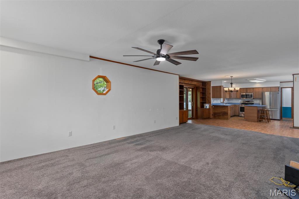 418 E Maple Street Property Photo 7