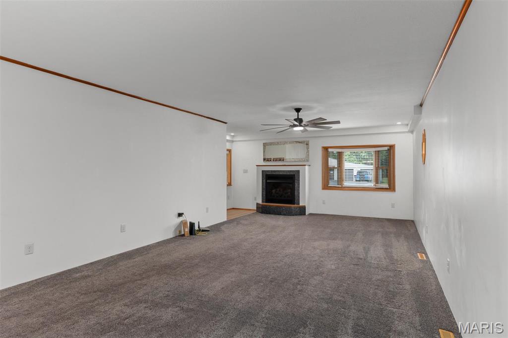 418 E Maple Street Property Photo 8