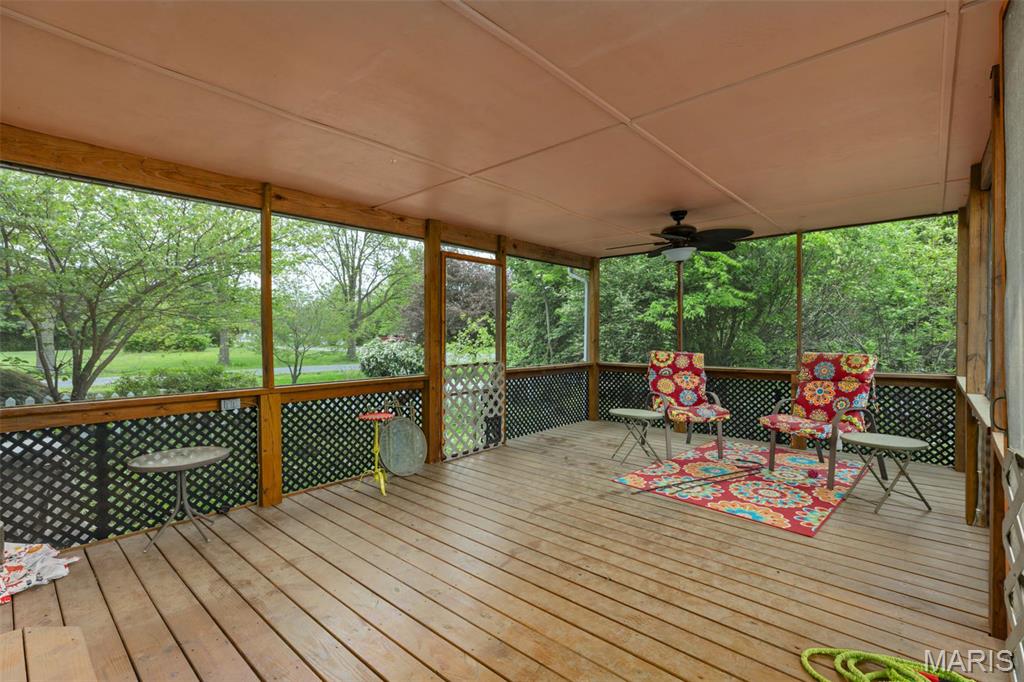 418 E Maple Street Property Photo 10