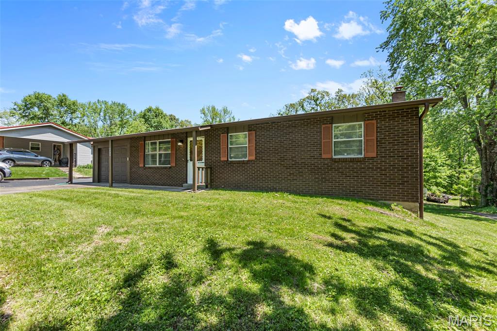 2548 Singing Hills Drive Property Photo 2