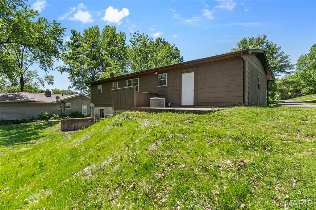2548 Singing Hills Drive Property Photo 4