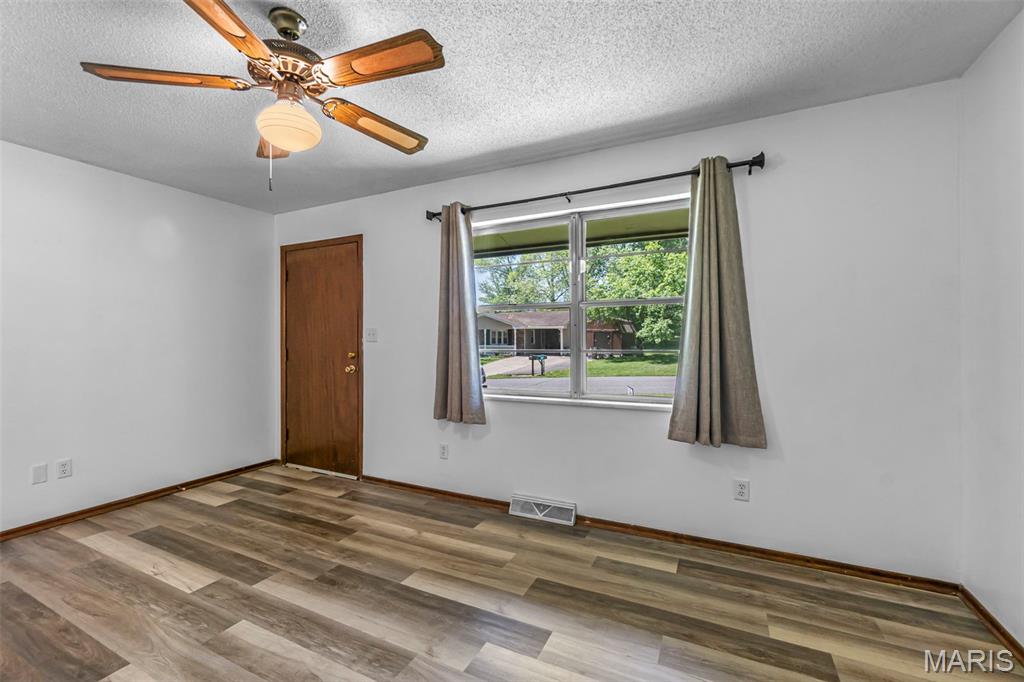 2548 Singing Hills Drive Property Photo 9
