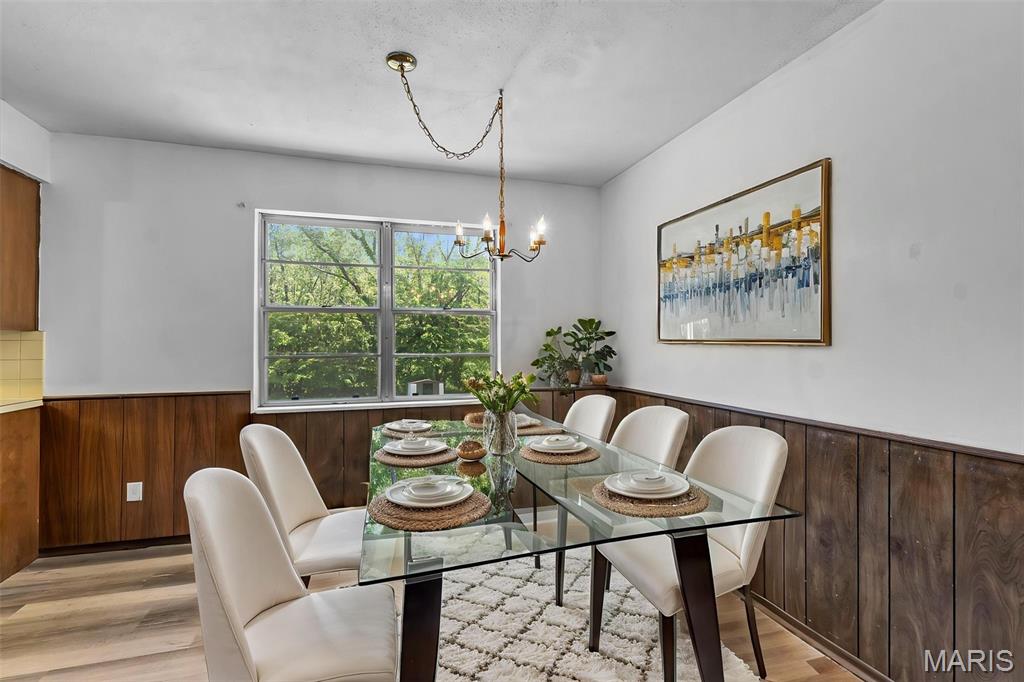 2548 Singing Hills Drive Property Photo 12