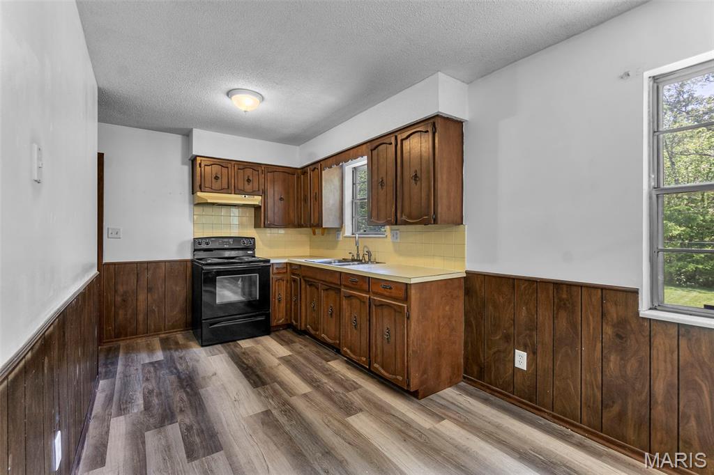2548 Singing Hills Drive Property Photo 13