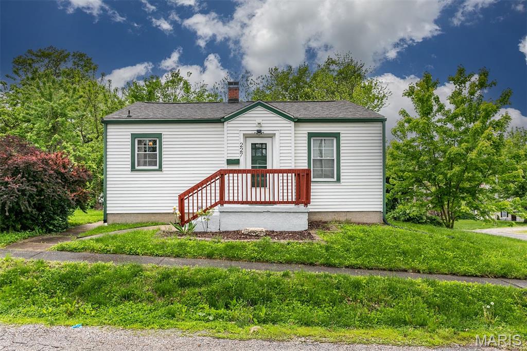 227 Roosevelt Street Property Photo 1