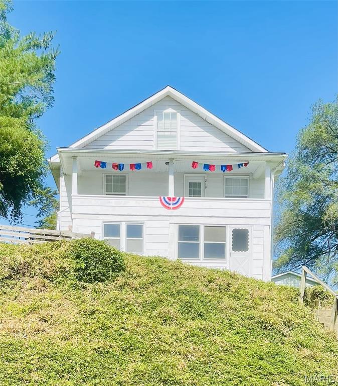 219 2nd Street Property Photo