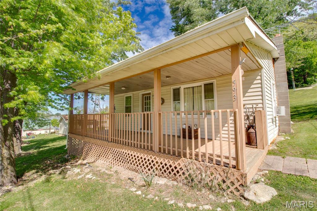 539 Hill Street Property Photo 6