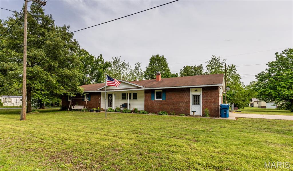 211 E Elm Property Photo 2