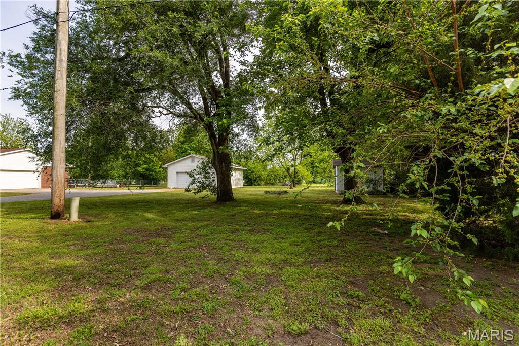 211 E Elm Property Photo 31