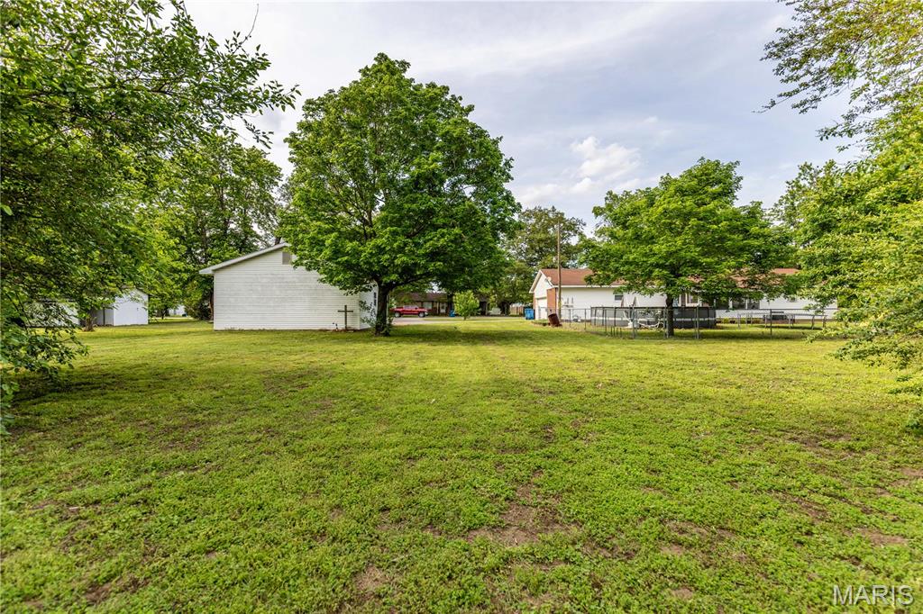 211 E Elm Property Photo 33